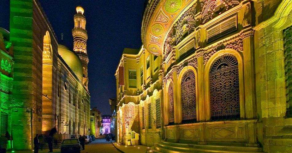 Al Muizz Straße